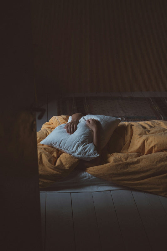 Depresión y ansiedad en hombres: lo que nadie nos enseñó (y ya es hora de entender)